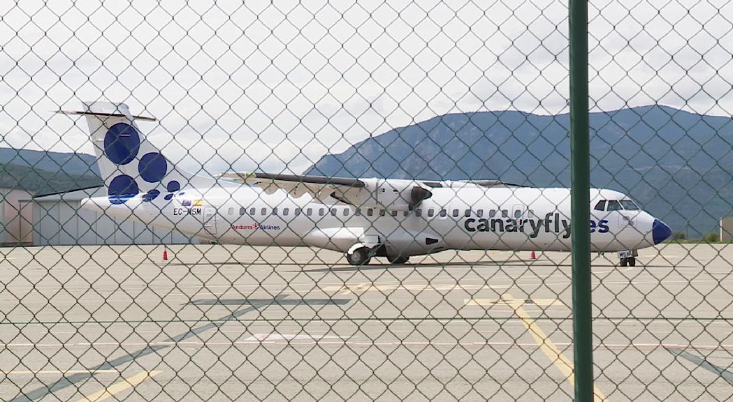 S'enlaira el segon avió oficial d’Andorra Airlines a l’aeroport Andorra-la Seu amb destinació a Madrid