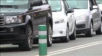 Enseñat desmenteix l'AIVA i assegura que la taxa als vehicles contaminants serà com a molt d'hora el 2030