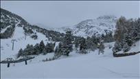 Les estacions d'esquí assumeixen el retard en l'inici de la temporada "en clau de país" 
