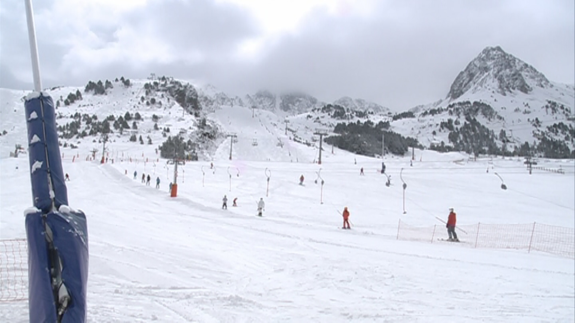 Les estacions d'esquí necessitaran uns 3.000 treballadors aquest hivern