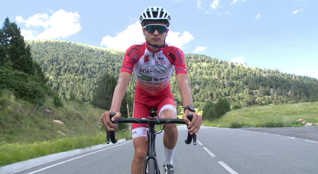 L'exitós canvi de la BTT a la carretera del jove ciclista andorrà Adrià Regada
