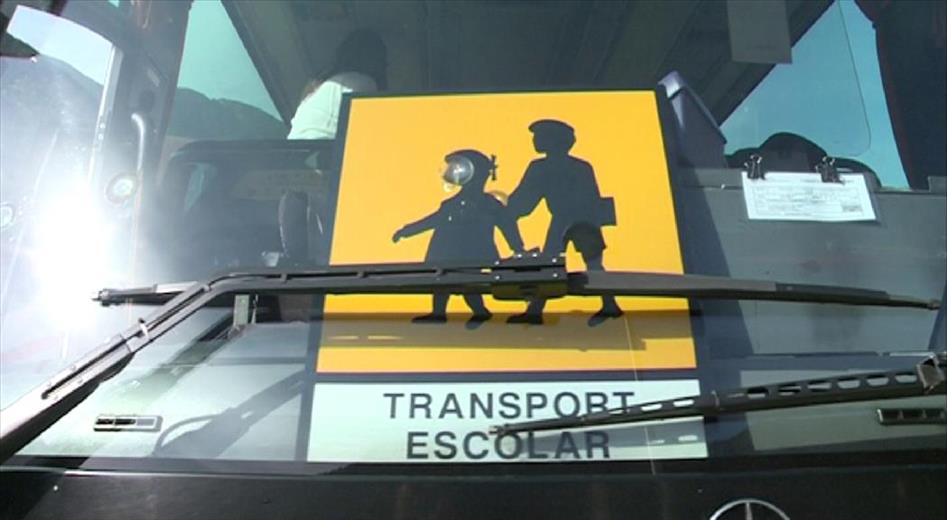 El Govern ha retornat l'import del transport escolar i del bu