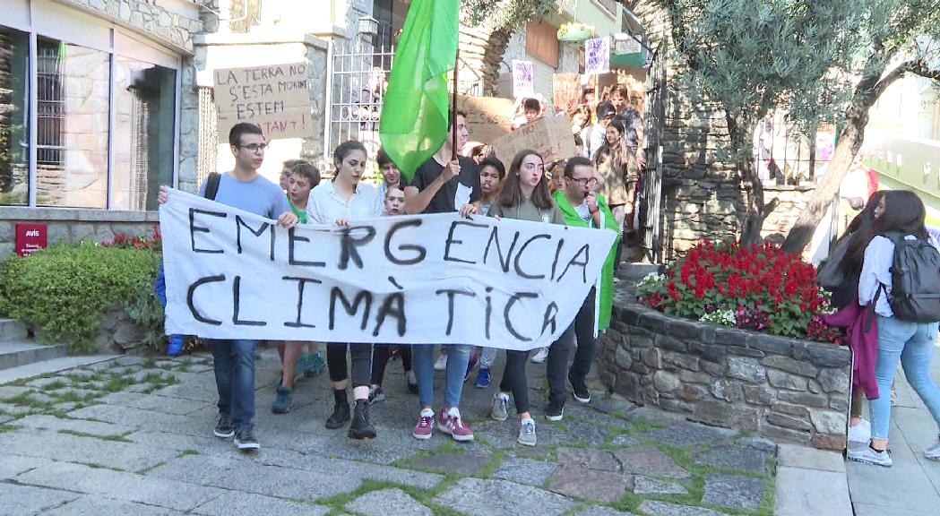 Els grups del Govern presenten una declaració d'emergència climàtica elaborada amb el suport dels joves de Fridays for Future
