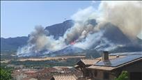 Un incendi forestal entre Peramola i Oliana, a l'Alt Urgell, obliga a tallar la C-14 durant unes hores