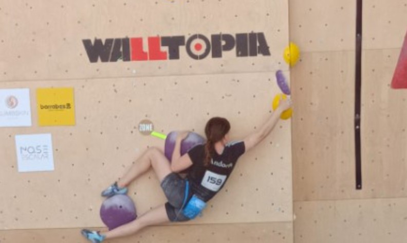 Laia Taulats, campiona d'Espanya d'escalada en bloc sub-18