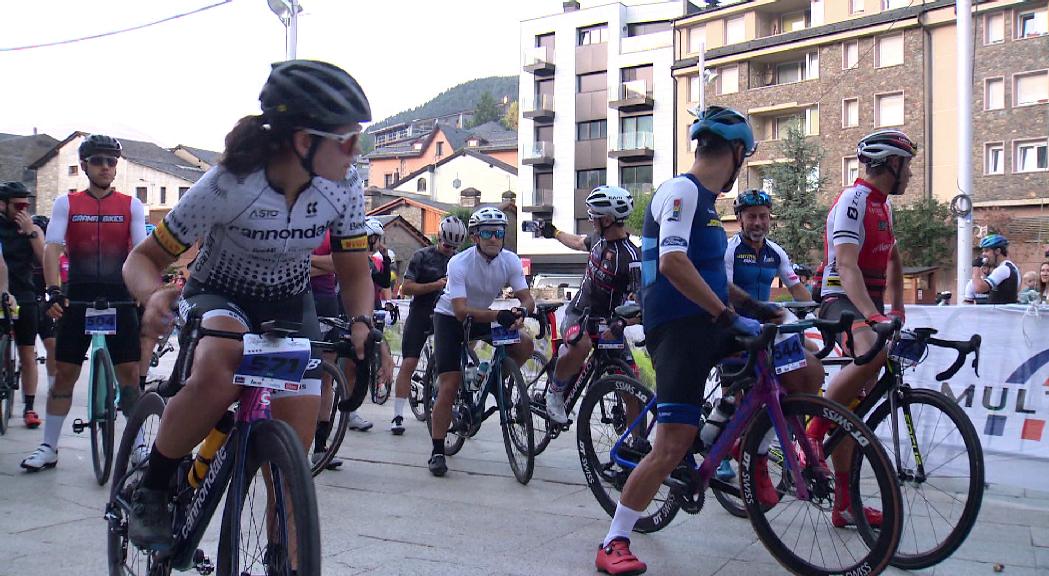 Més de mig miler de ciclistes prenen part de la 45a Multisegur Volta als Ports