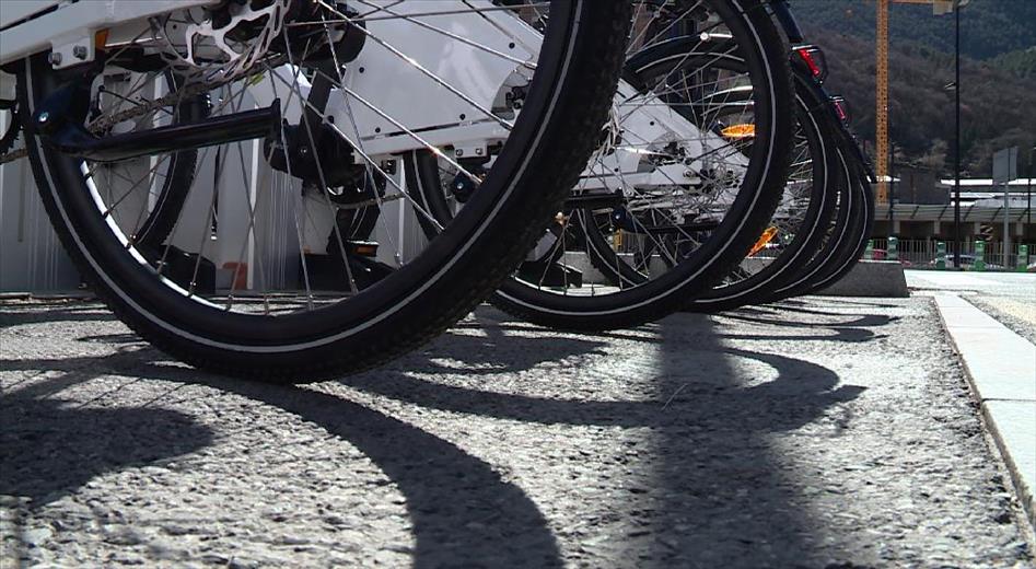 Més trajectes i usuaris actius del servei de bicicleta el&
