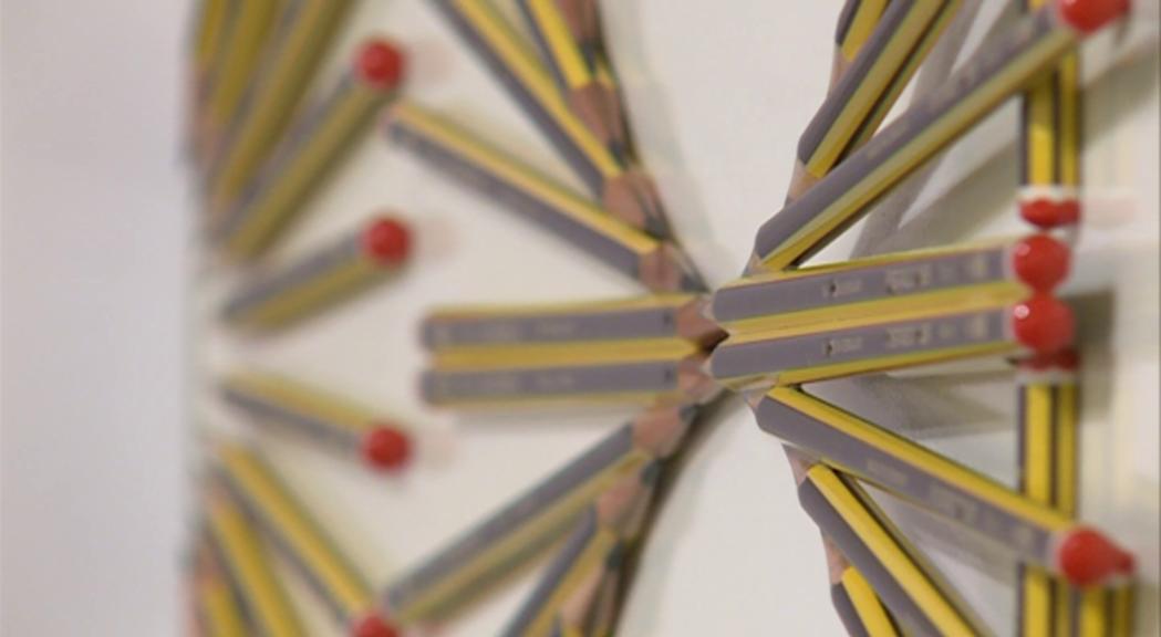 Milers de llapis per interpretar l'horitzó, la proposta d'Ahmed Keshta al festival d'art islàmic