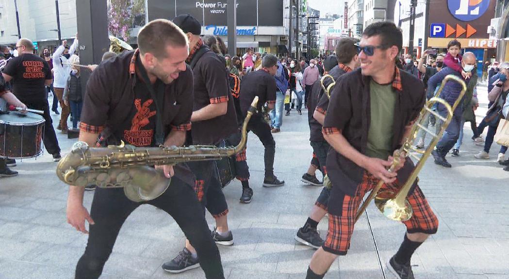 La música al carrer clou la vuitena edició de l'Andorra Sax Fest