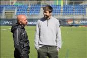 Piqué visita el nou tècnic del FC Andorra, Nacho Castro