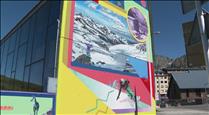 El Pas de la Casa compta amb una nova pintura mural amb l'objectiu de donar color i alegria a la vila 