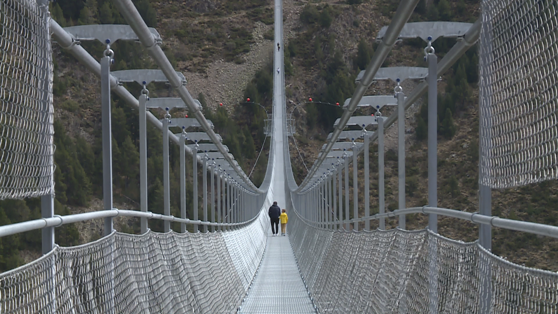 El pont tibetà obrirà tot l'any