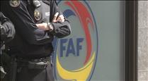 El president i el secretari general de la Federació de Futbol es neguen a declarar davant la policia