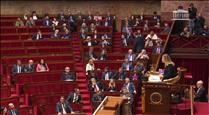 La primera moció de censura contra el govern francès es queda a 9 vots de prosperar  