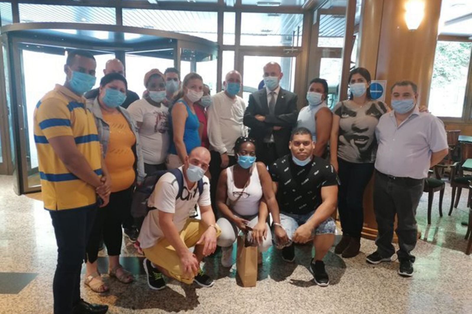 Una vintena de sanitaris cubans que encara es trobaven a Andorra 