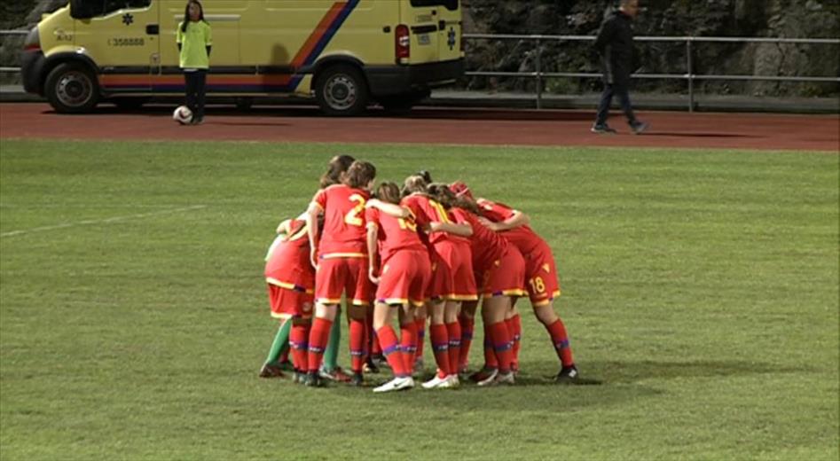 La selecció femenina de futbolha caigut per 2 gols a 1 con