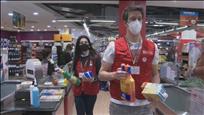 La Creu Roja recull més de 3,5 tones de productes de primera necessitat en el primer dia de la campanya