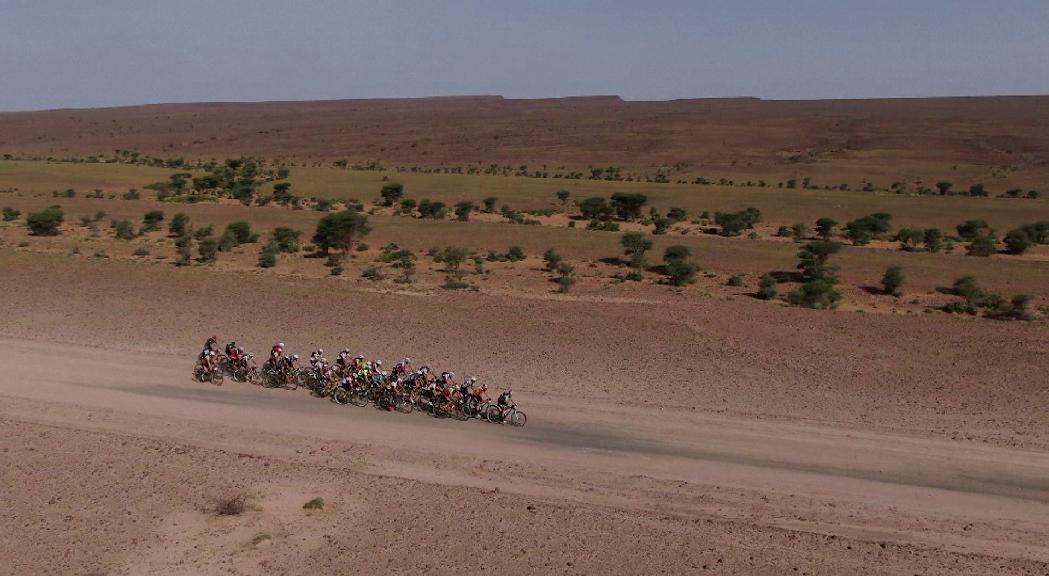 La Titan Desert mostra la cara més exigent amb l'etapa marató