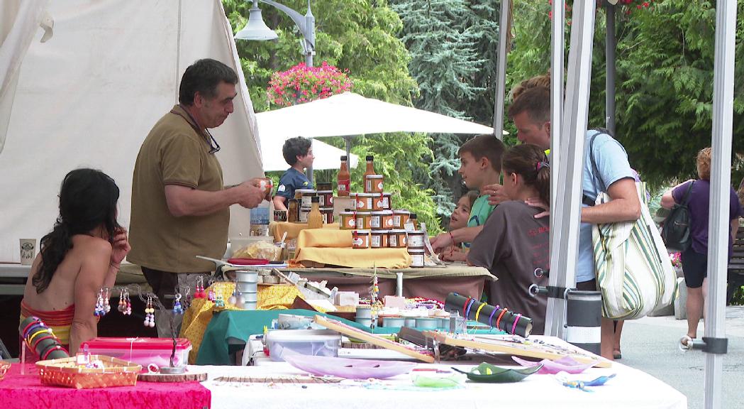 Torna el mercat d'artesania d'estiu d'Ordino