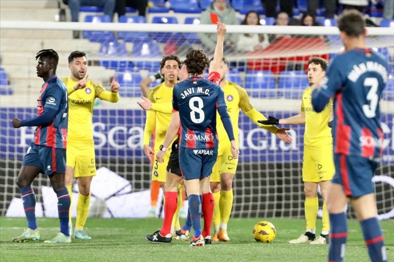 Derrota del FC Andorra 2 a 0 contra l'Osca. L'expulsi&oac