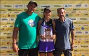 Vicky Jiménez s'adjudica la Sánchez-Casal Junior Cup en individual i dobles