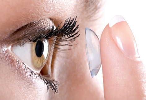 Les lents de contacte i els seus riscos: els 10 errors més comuns