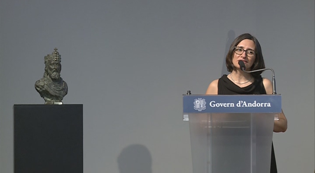Muriel Villanueva recull el premi Carlemany 2018 per 'Rut sense hac'